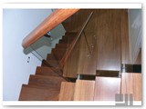 Glass-Balustrading-with-sawtooth-stringers